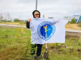 Саженцы ели и берёзы посадили в Парке Победы Якутска