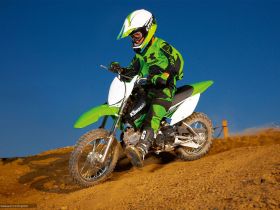 Мотоцикл кроссовый эндуро KAWASAKI KLX110