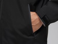 Ветровка с капюшоном