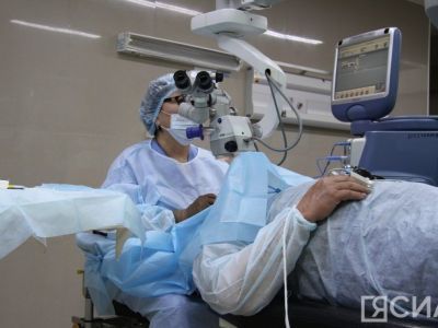 За полгода работы якутские офтальмологи установили новый рекорд по числу выездных операций в Якутии