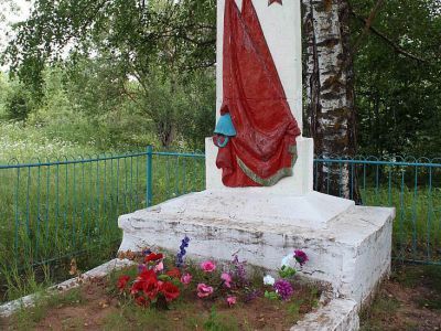 Братская могила воинов Советской Армии, погибших в 1944 г.