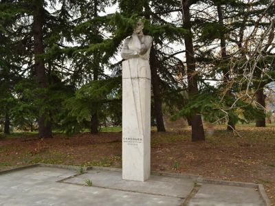 Памятник З.П.Соловьеву (скульптор А.А.Емельянцев)