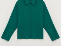 Блузка свободного силуэта с отложным воротником