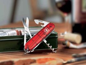 Нож перочинный Victorinox Climber, сталь X55CrMo14, рукоять Cellidor®, полупрозрачный красный, 14 функций, 91мм