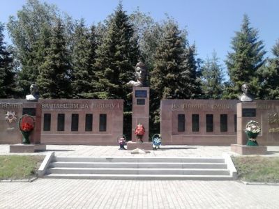 Памятник М.Губайдуллину