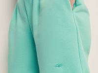 Шорты на резинке с необработанными краями