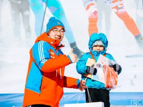 Звезды Олимпийских игр пробежали лыжный марафон с якутянами