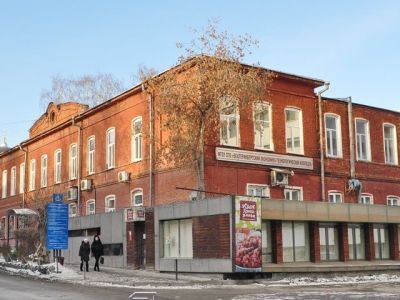 Дом двухэтажный кирпичный