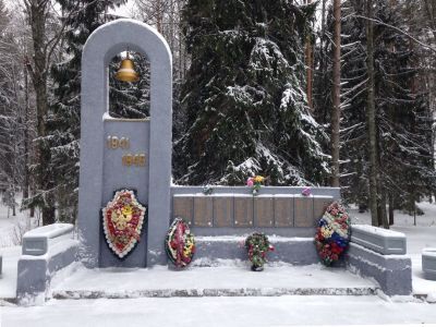 Могила подполковника Игнатенко Г.П. и неизвестного летчика, погибших в воздушном бою в 1942 году
