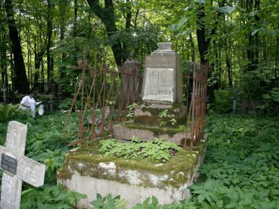 Могила Завьялова Ф.С. (1811-1856), художника