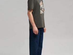 Футболка свободного кроя