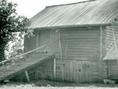 Двор усадьбы  В.С. Скрябиной