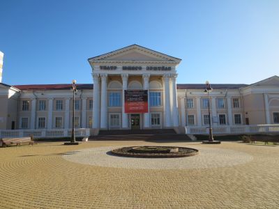 Дом пионеров  и школьников