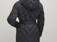 Утепленное пальто с поясом