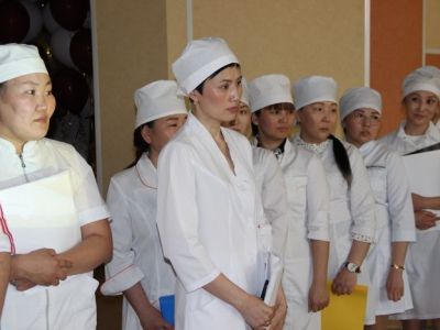 Выпускники Мирнинского медколледжа защитили дипломы