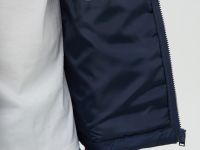 Стеганая куртка с капюшоном