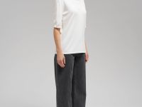 Легкий джемпер-поло прямого кроя