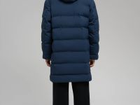 Утепленное пальто с воротником-стойкой