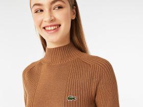 Женский свитер-водолазка Lacoste приталенного кроя с длинным рукавом