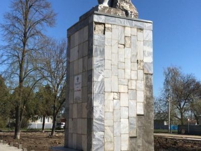 Памятник В.И. Ленину