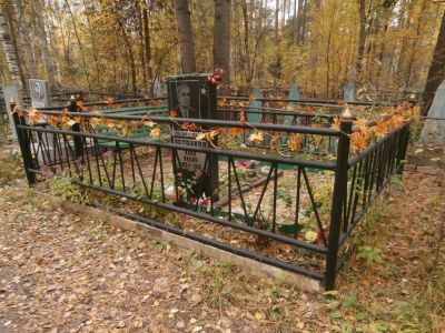 Могила Петракова Ивана Ильича, Героя Советского Союза (1924-1990 гг.)