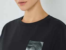 Футболка с принтом, Черный