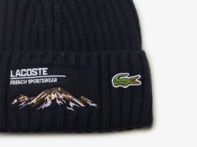 Вязаная шапка Lacoste