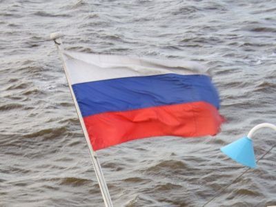 Коллектив ЛОРПа поздравил с Днем государственного флага России