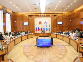 В Якутии вручили государственные награды многодетным матерям