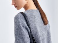 Джемпер свободного силуэта с округлой горловиной