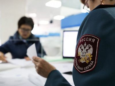 В налоговой службе напомнили о сроках сдачи декларации о полученных доходах