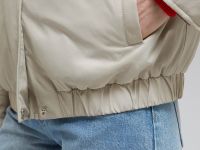 Утепленная куртка с отложным воротником