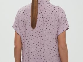 Блузка с коротким рукавом и отложным воротником