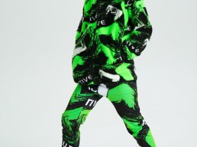 Куртка трикотажная для мальчиков