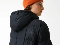 Женская длинная стеганая куртка Lacoste