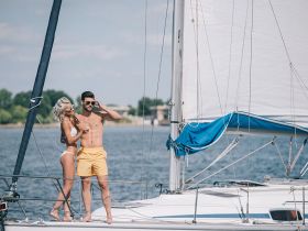 Прогулка на парусной яхте