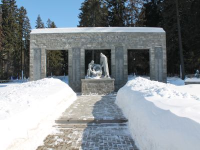 Памятник умершим от ран в госпиталях Ижевска в годы Великой Отечественной войны. 1941-1945 гг.
