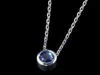 Колье из белого золота с сапфиром э4777кл02220890