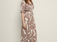 Платье с коротким рукавом и принтом