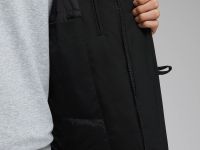 Утепленная куртка с капюшоном