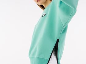 Женский свитер Lacoste стандартного кроя