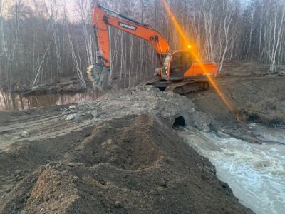 В Таттинском районе Якутии обеспечили временный проезд по автодороге "Харбалах"