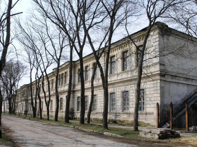 Здание мужской гимназии (архитектор А.Л.Генрих)