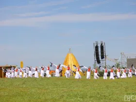 Фото: открытие Ысыаха Туймаады-2025