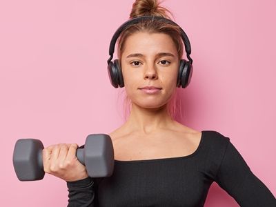 Силовые упражнения, выполненные перед кардиотренировкой, помогут быстрее похудеть