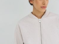 Бомбер, Бежевый