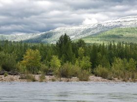 Рыбалка на трофейного тайменя на реке Гонам