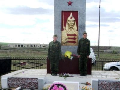 Братская могила красногвардейцев погибших в борьбе с белочехами в июле 1918 г.