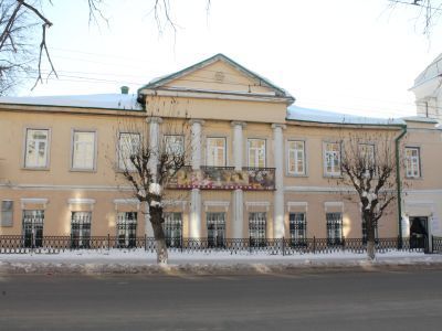 Первое школьное здание в Ижевске