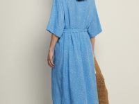 Платье с коротким рукавом и поясом